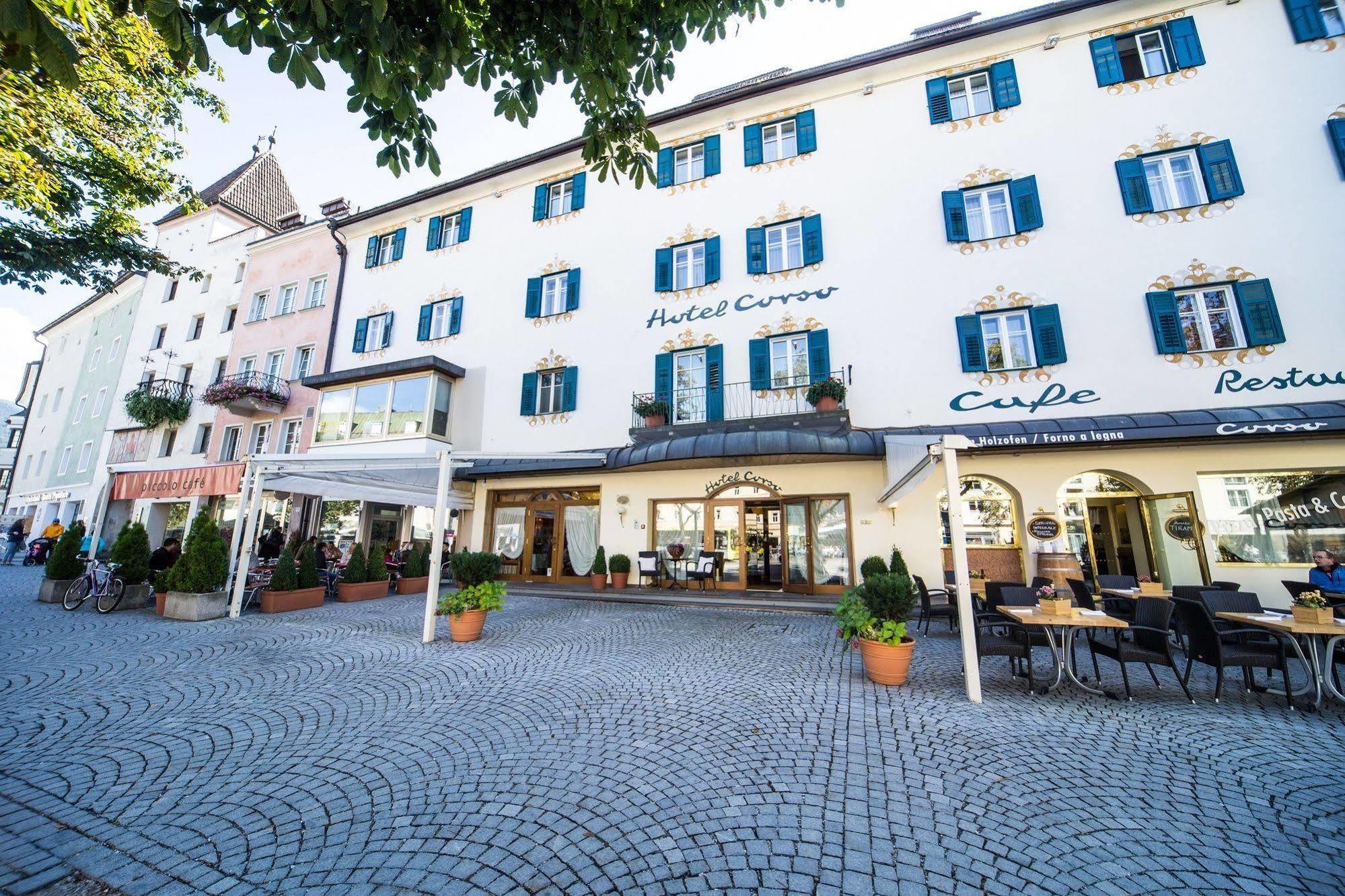 Corso Am Graben Hotell Bruneck Exteriör bild